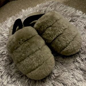 UGG Super Fluff Slipper